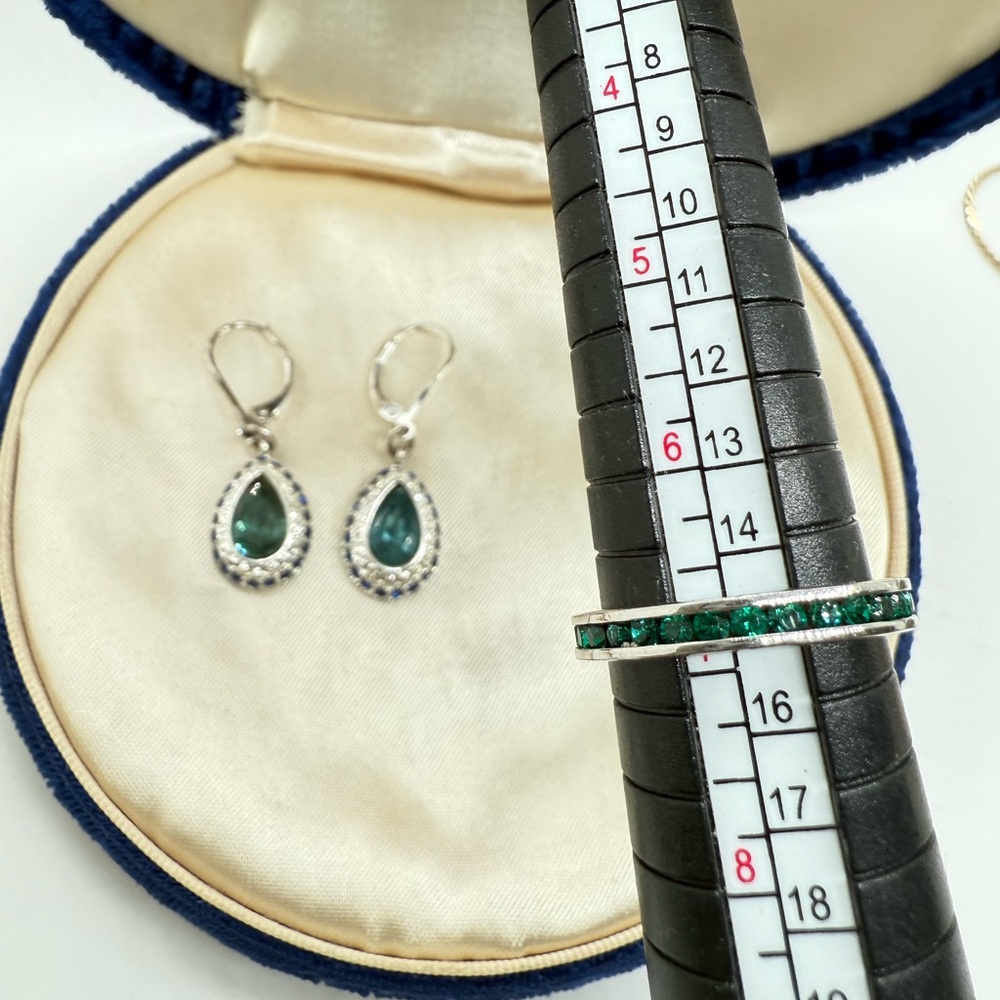 Green rhinestone ring & earrings